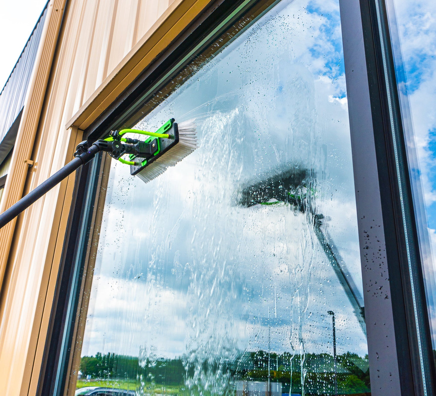 Premium Exterior Window/Screen Cleaning